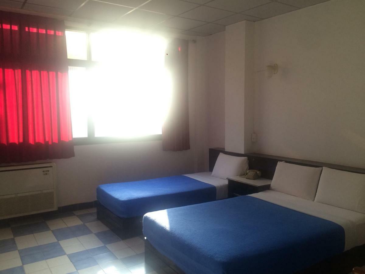 Thairungruang Hotel سوراثاني المظهر الخارجي الصورة